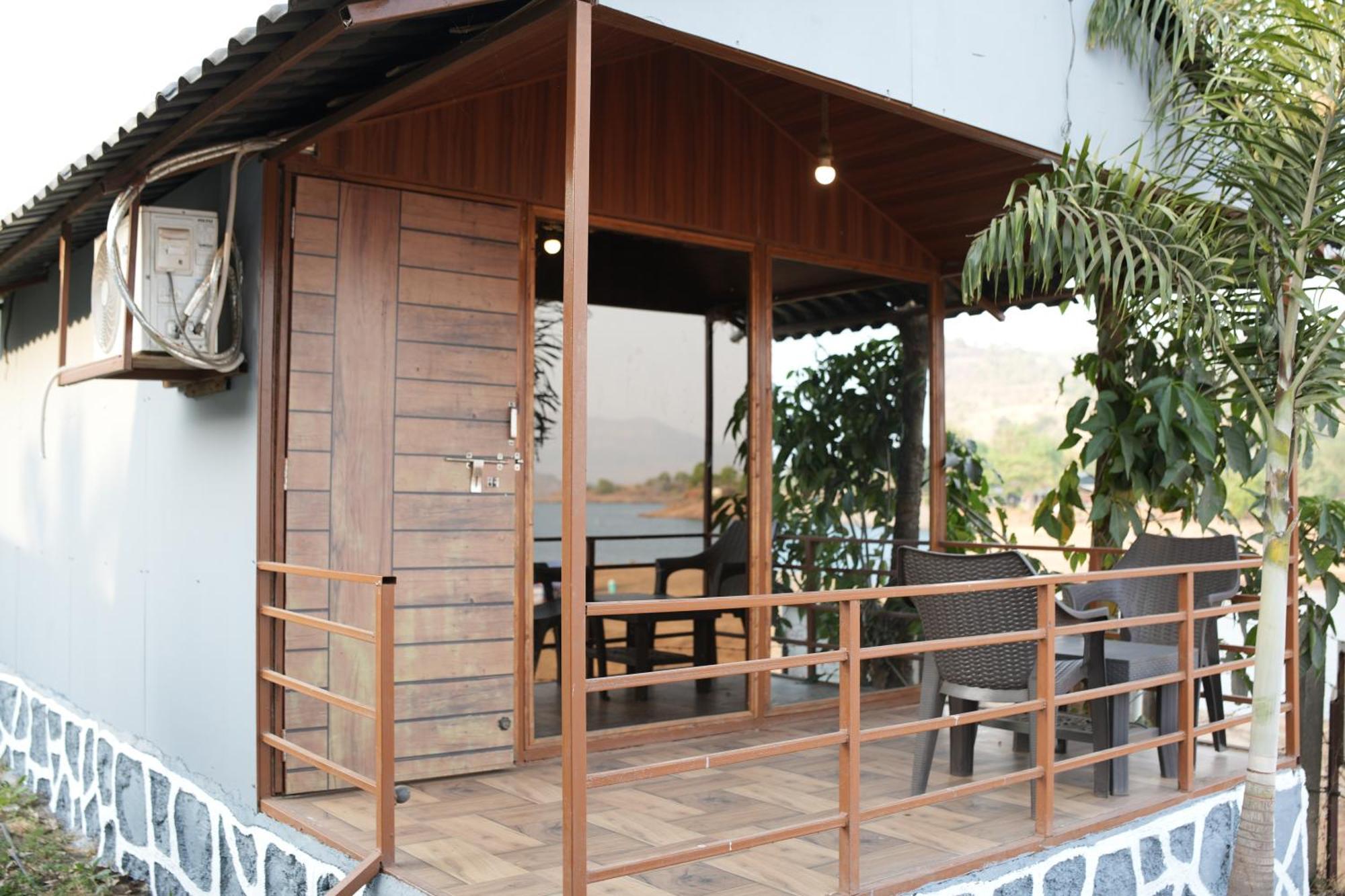 Samadhan Resort And Boating Пюн Екстериор снимка